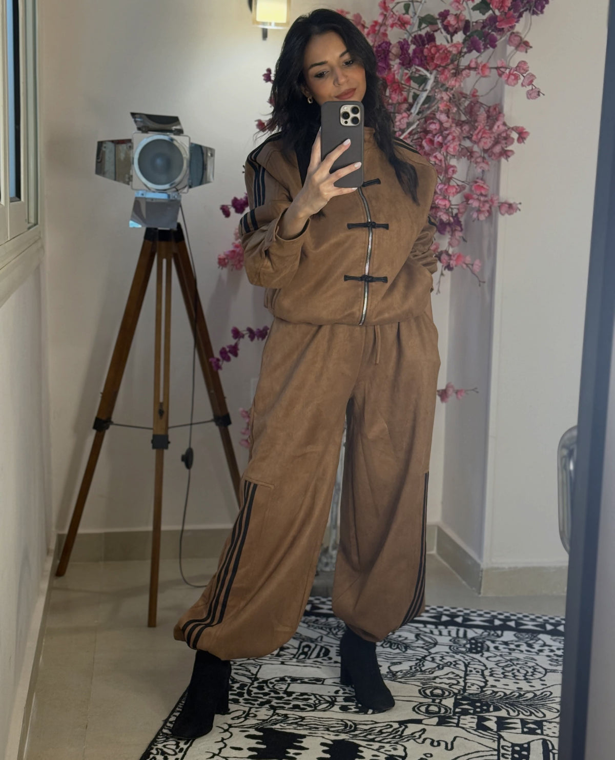 Chinese suede set