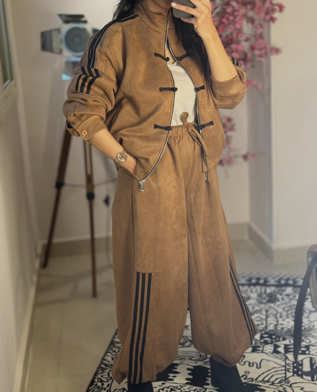 Chinese suede set