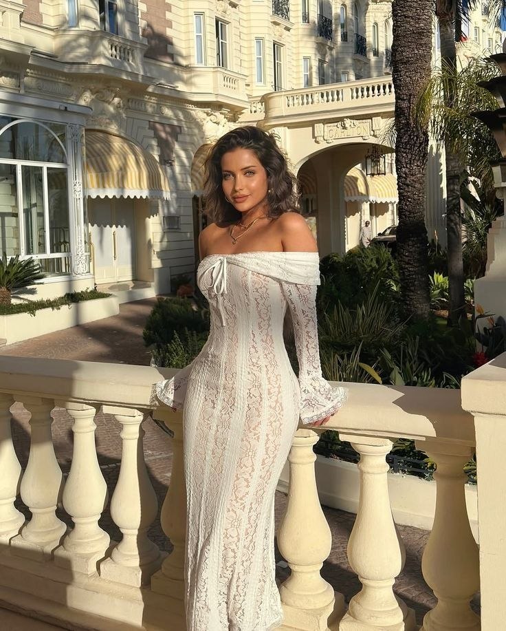 off shoulder dentelle dress