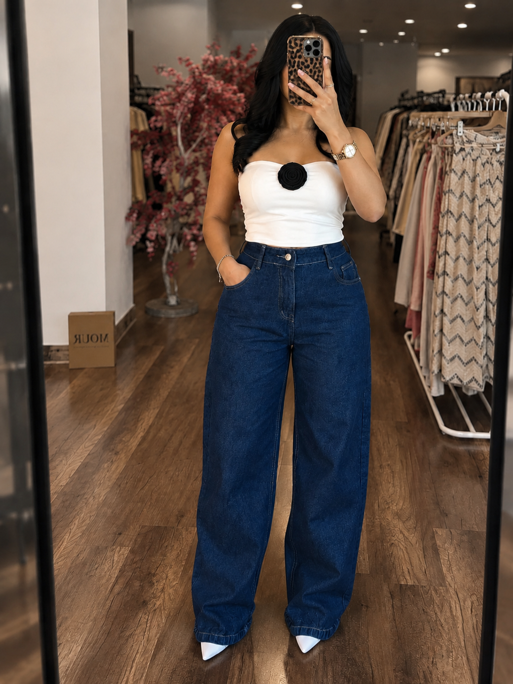 flower broche top