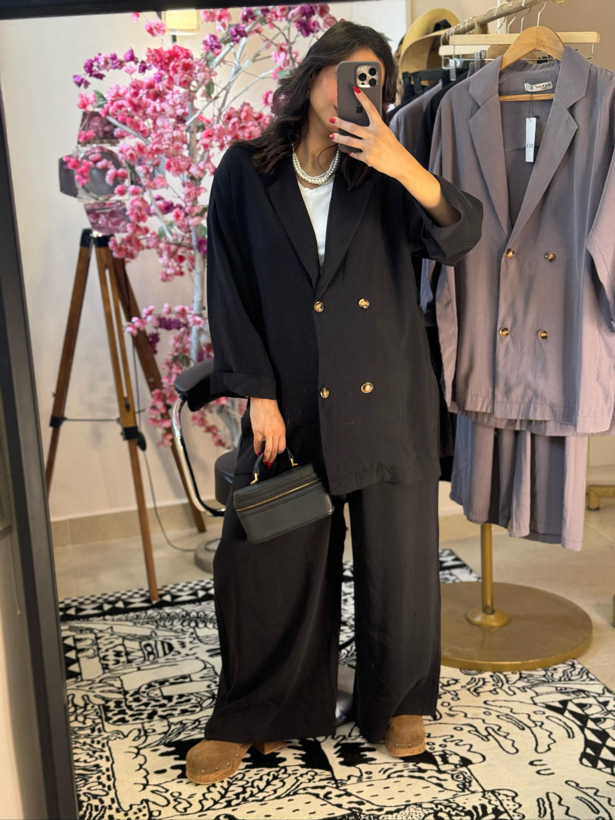 Mrs. everyday suit