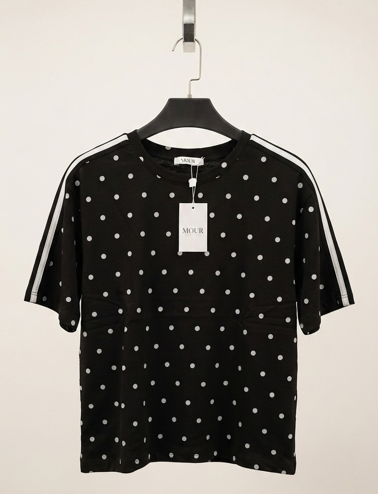 Polka dots t-shirt