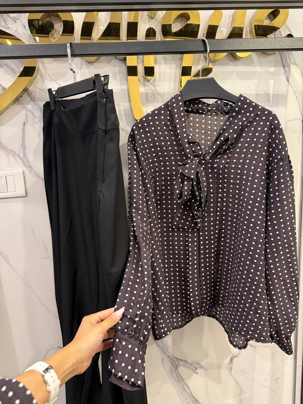 Amélie tie neck blouse