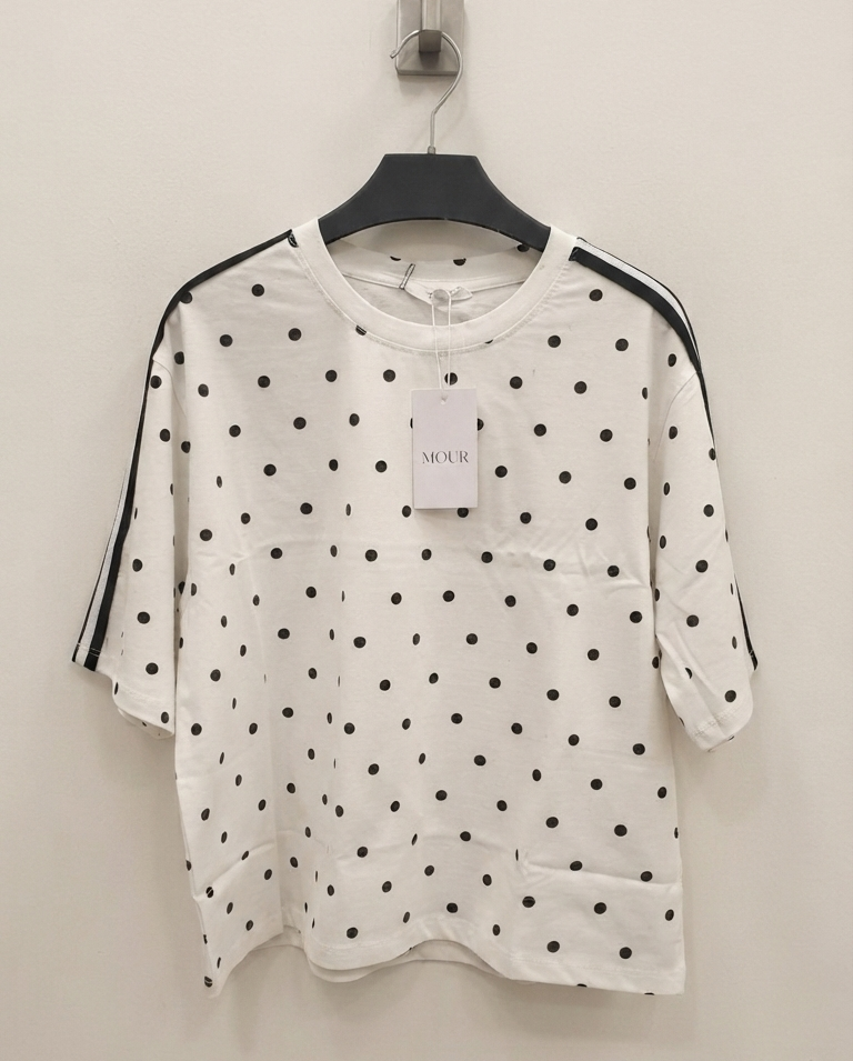 Polka dots t-shirt
