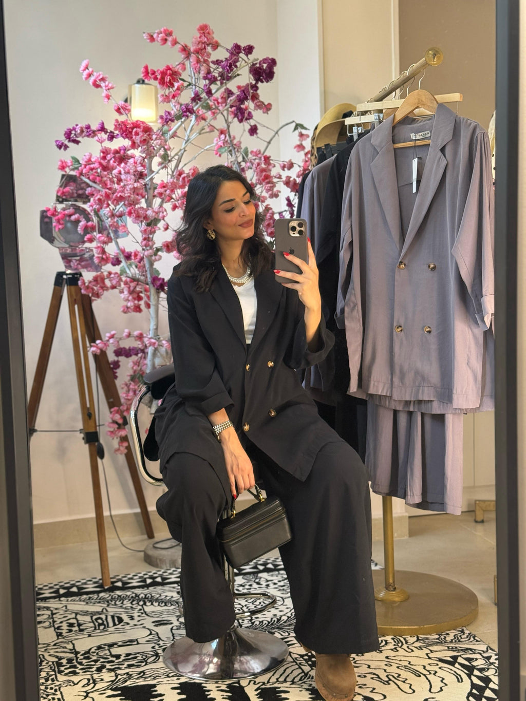 Mrs. everyday suit