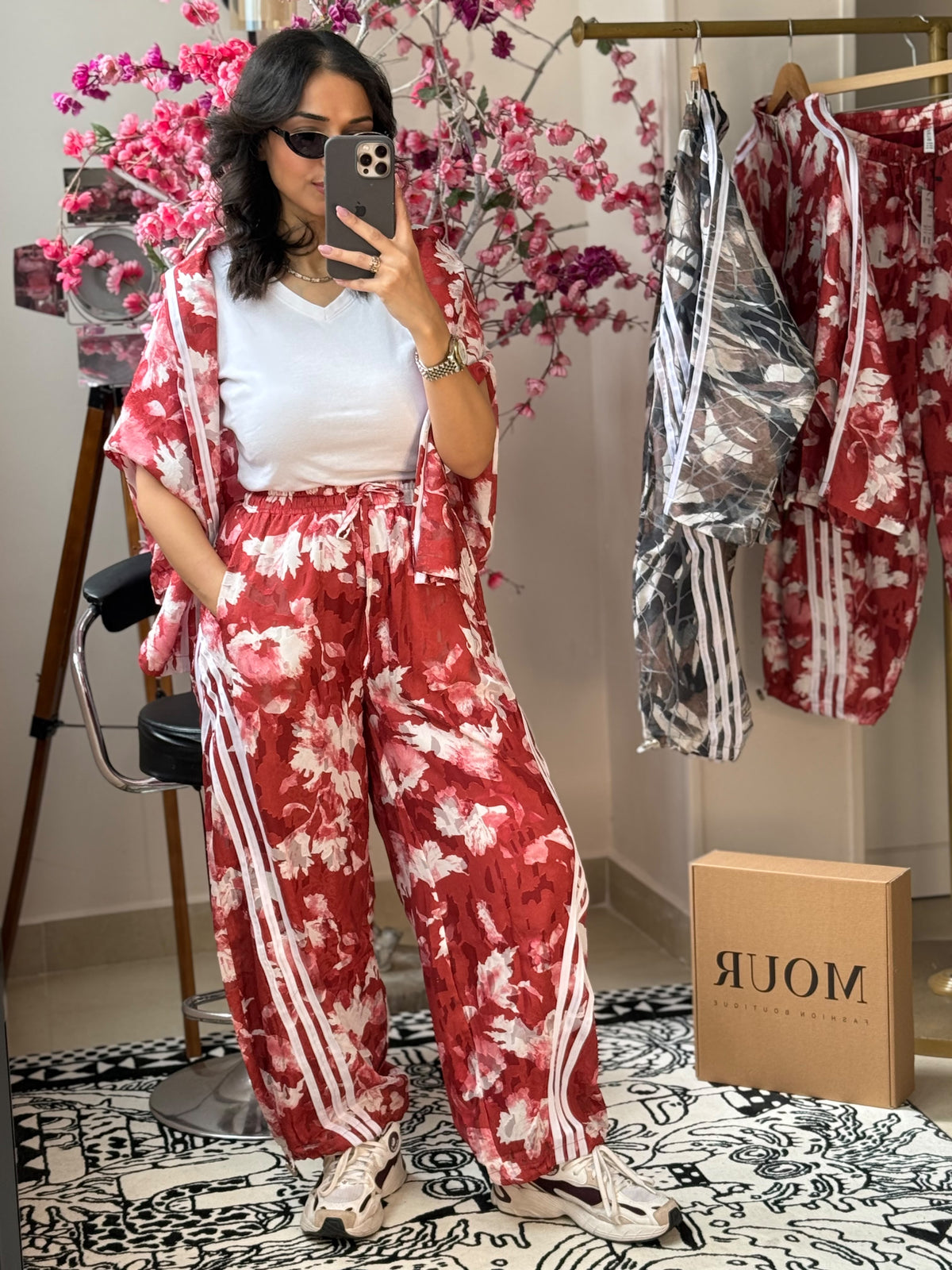 Leaves printed sport set