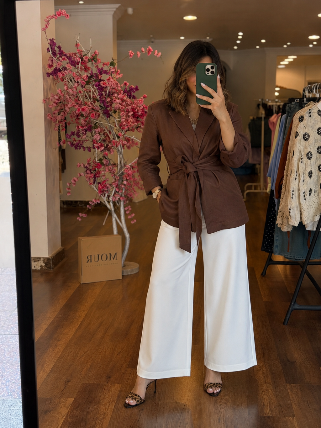 Milky wide pants