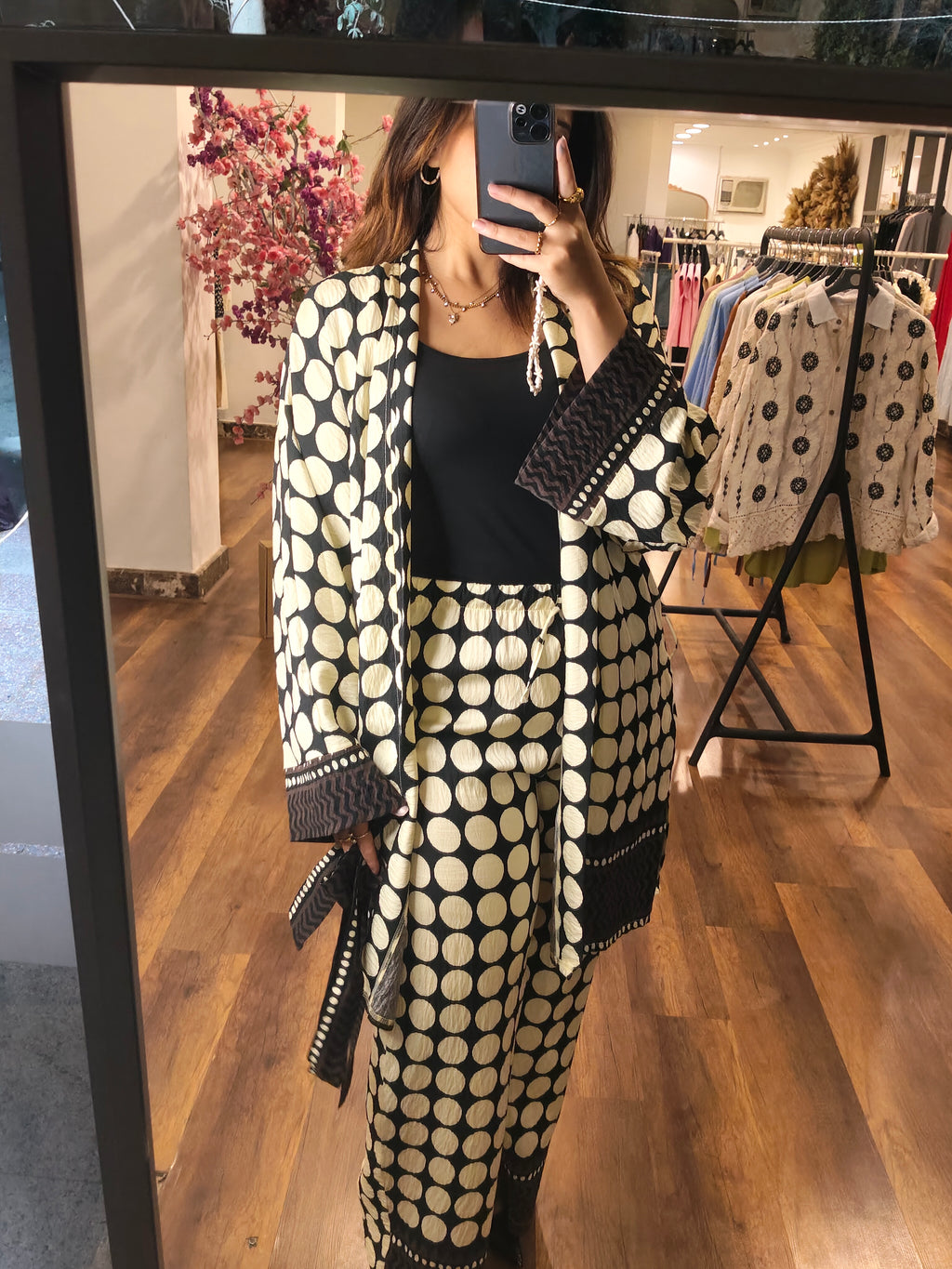 big dots set